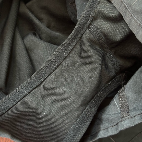 LULULEMON running short - Picture 5 of 5